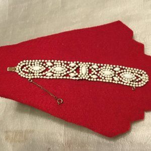 Antique Hattie Carnegie white milk glass beaded bracelet w/ safety chain